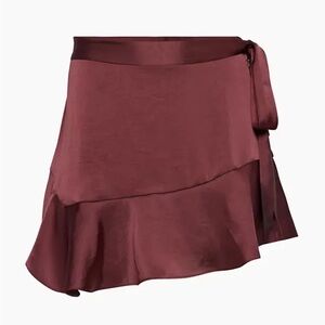 Aritzia Wilfred Burgundy Primrose Satin Skirt
